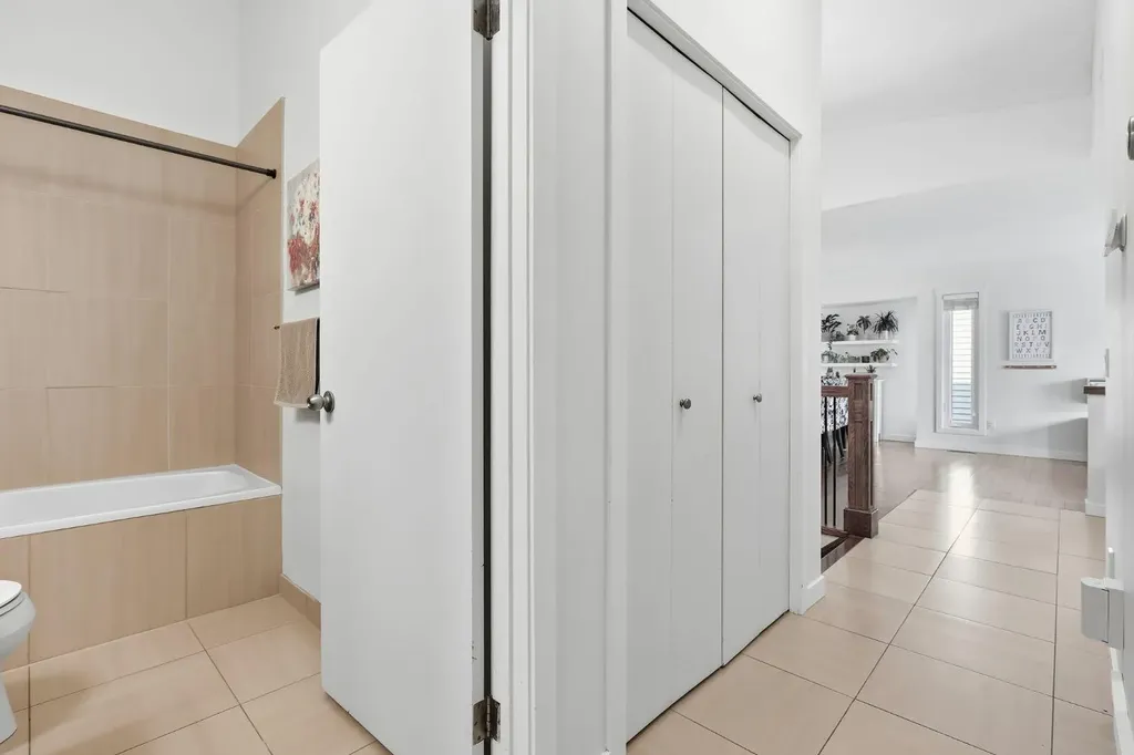420 Douglasbank Court SE Calgary AB T2Z1X1