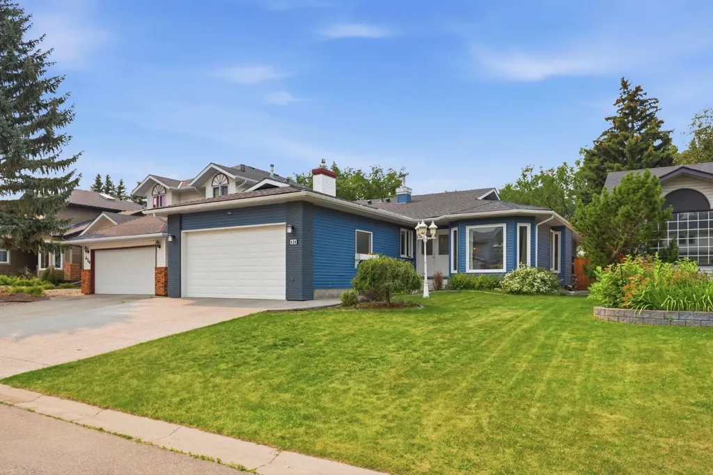 420 Douglasbank Court SE Calgary AB T2Z1X1