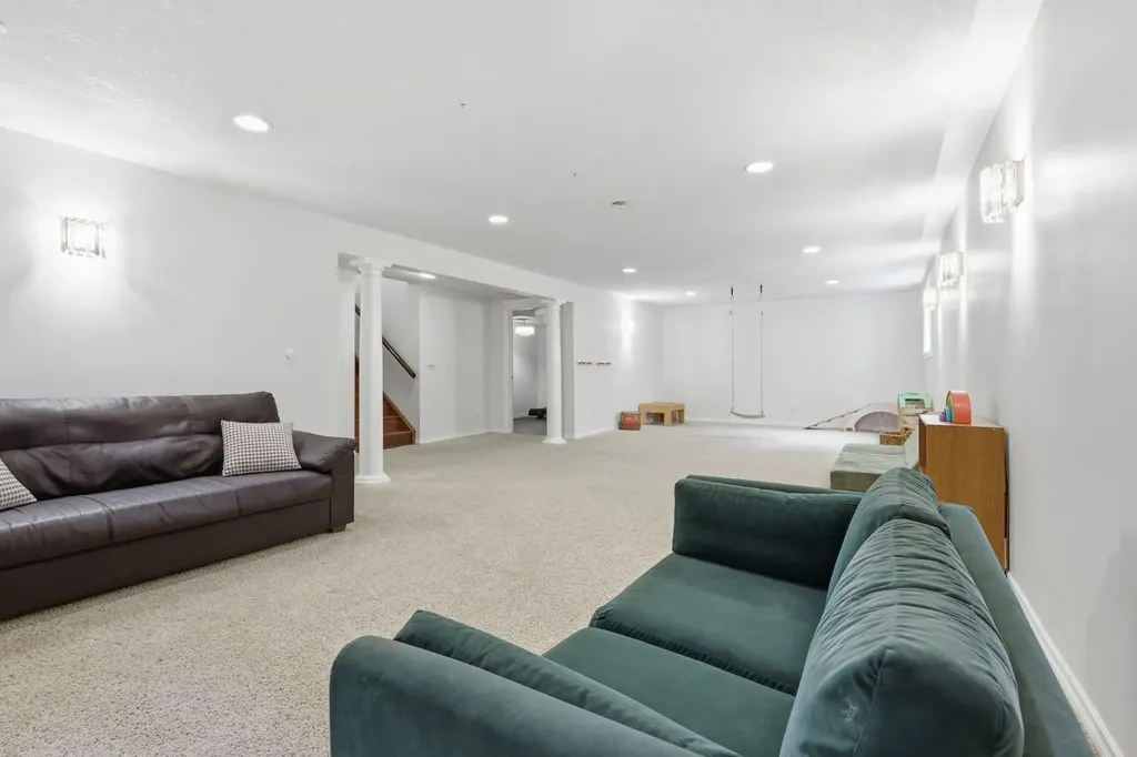 420 Douglasbank Court SE Calgary AB T2Z1X1