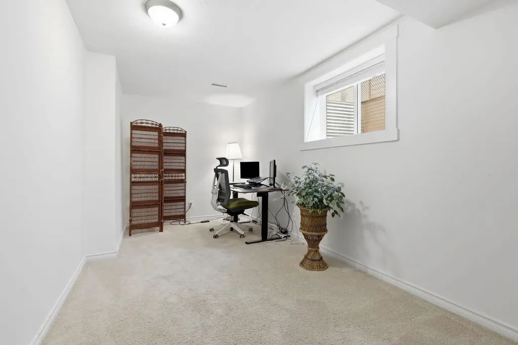 420 Douglasbank Court SE Calgary AB T2Z1X1