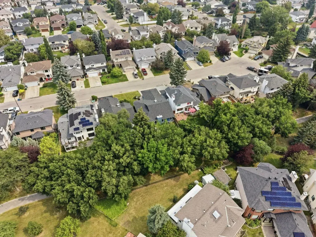 420 Douglasbank Court SE Calgary AB T2Z1X1