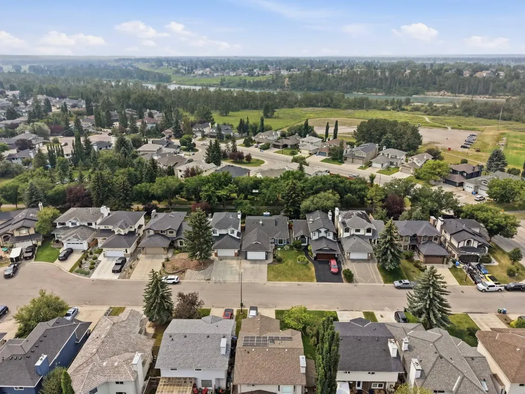 420 Douglasbank Court SE Calgary AB T2Z1X1