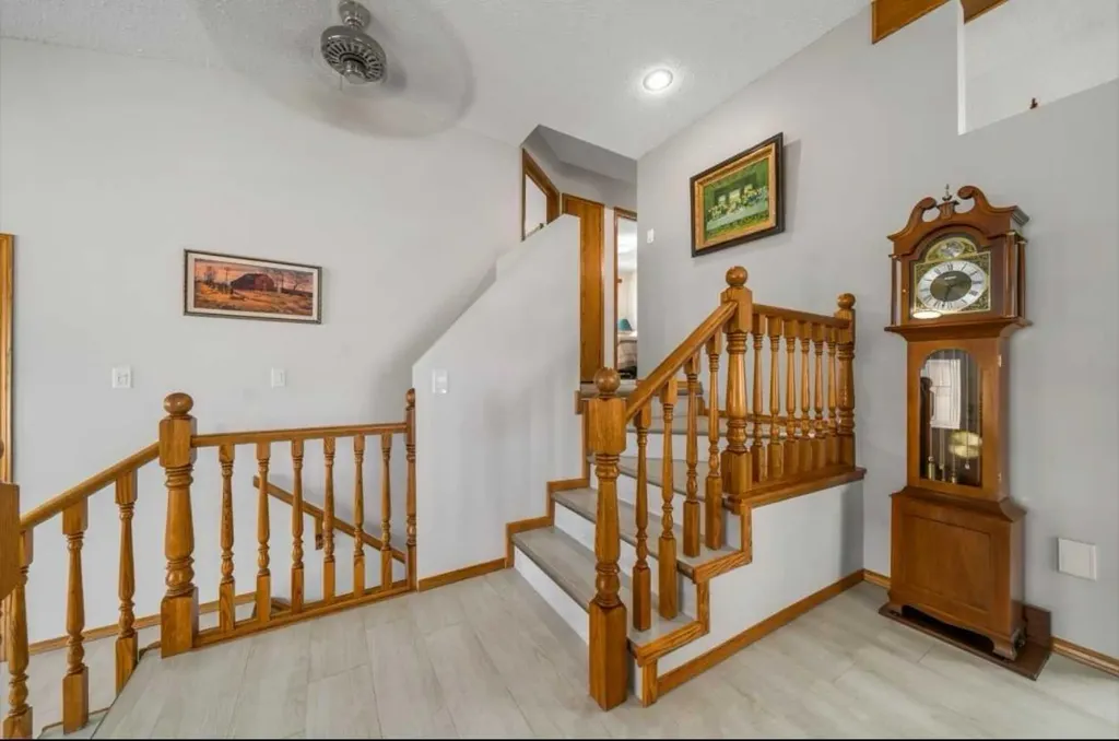16 Carry Court SE Medicine Hat AB T1B 3T9