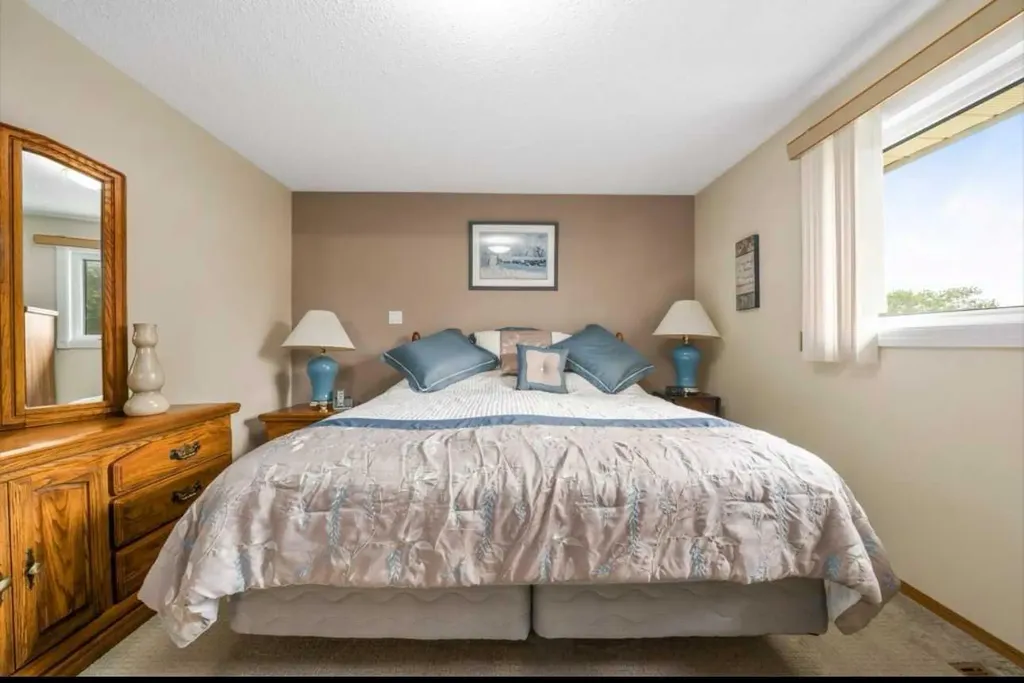 16 Carry Court SE Medicine Hat AB T1B 3T9