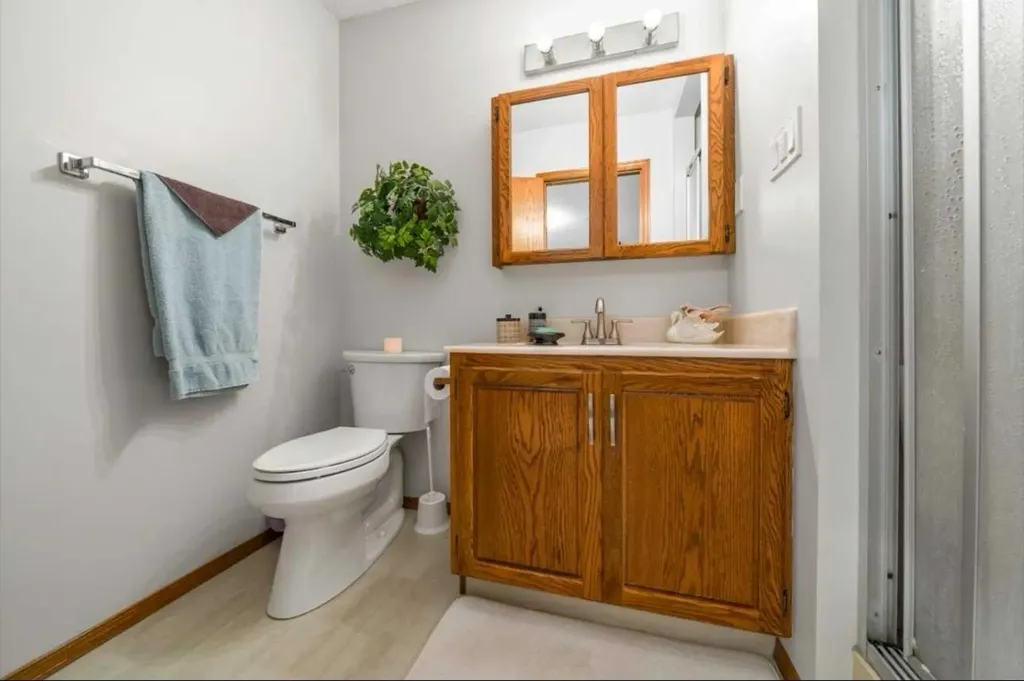 16 Carry Court SE Medicine Hat AB T1B 3T9