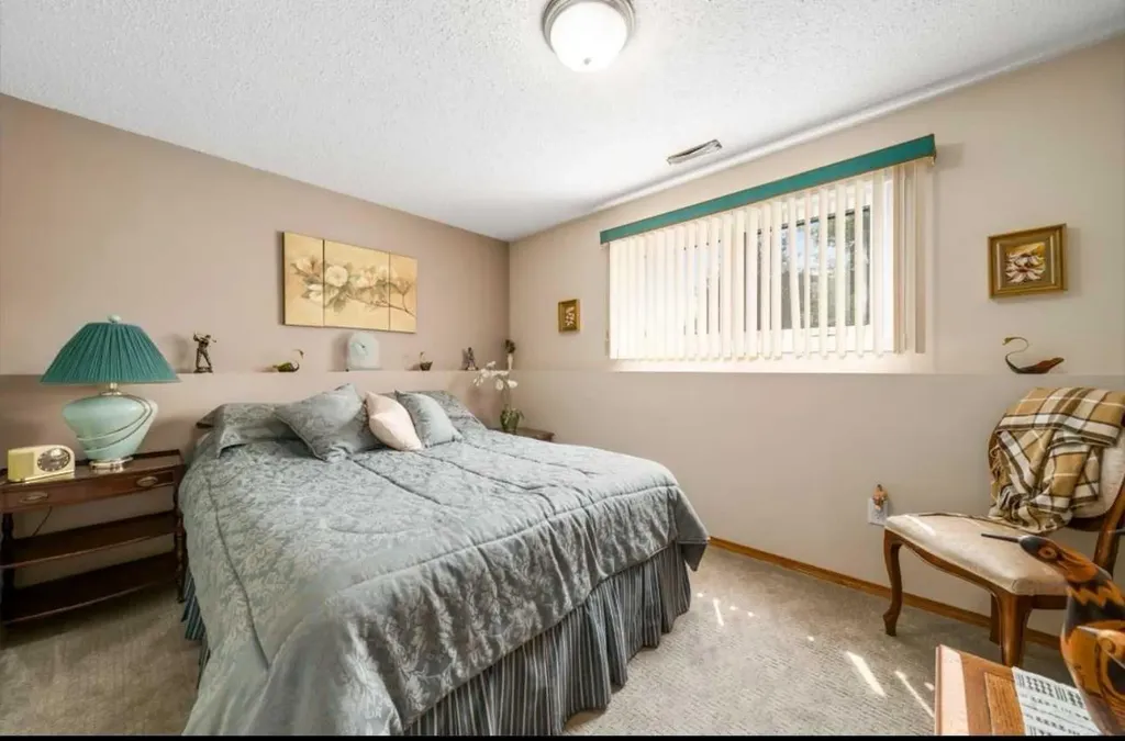 16 Carry Court SE Medicine Hat AB T1B 3T9
