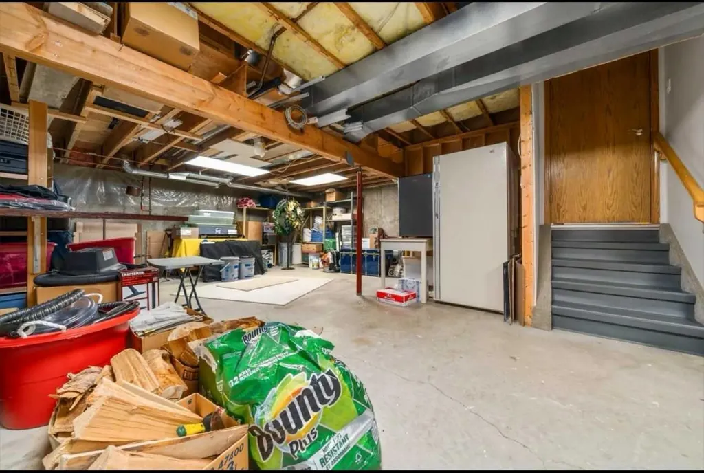 16 Carry Court SE Medicine Hat AB T1B 3T9