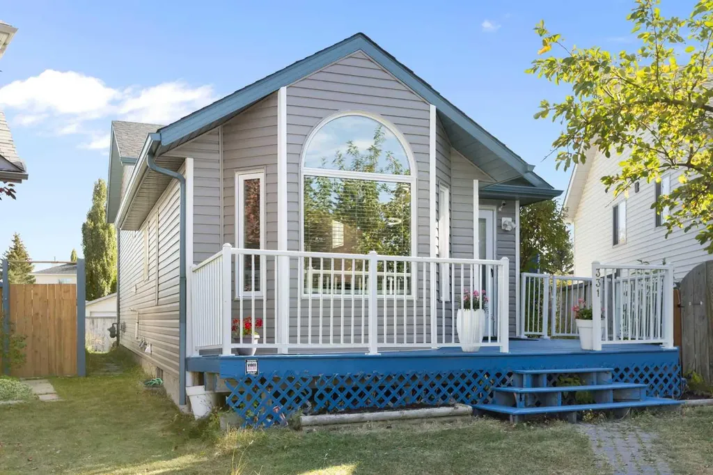 331 Coverdale Court NE Calgary AB T3K 4J8