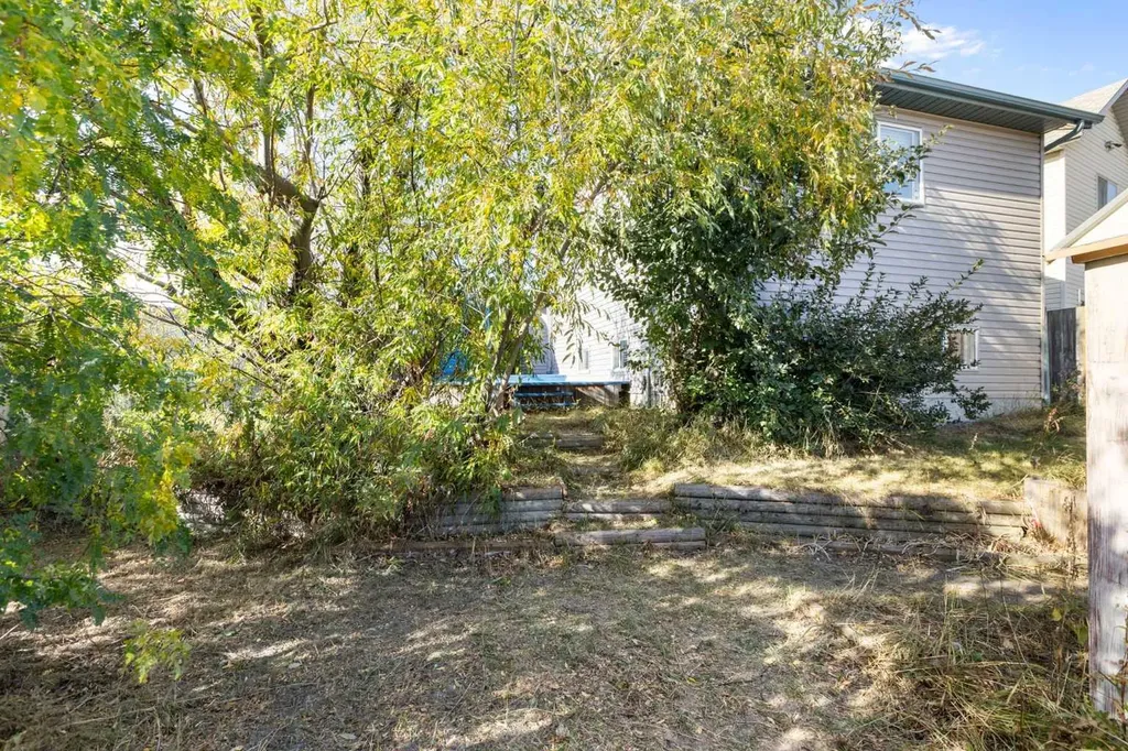 331 Coverdale Court NE Calgary AB T3K 4J8