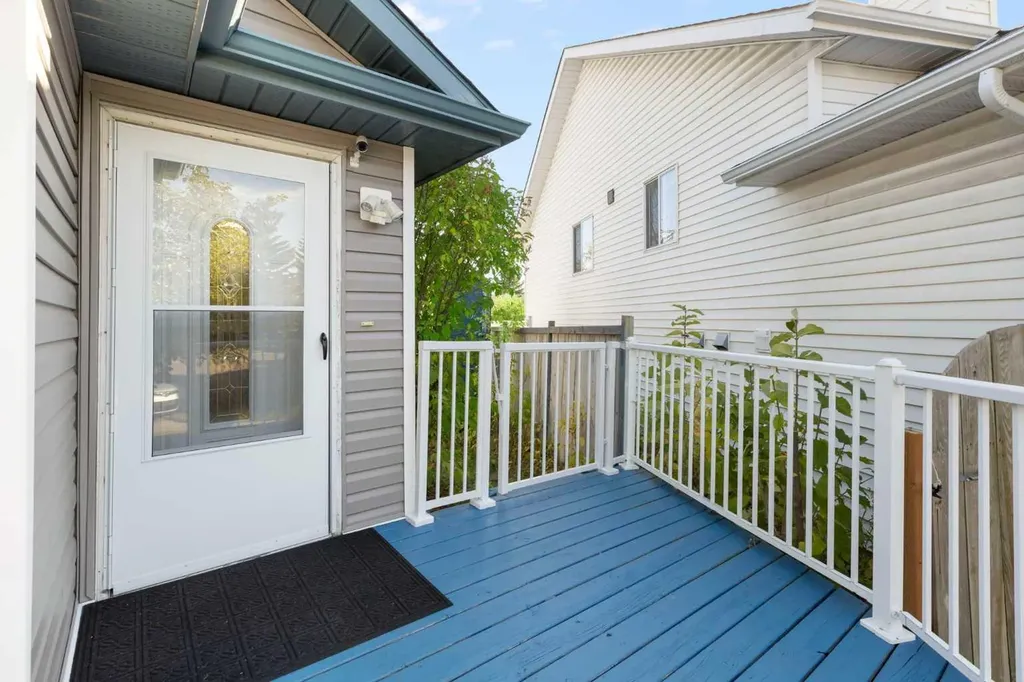 331 Coverdale Court NE Calgary AB T3K 4J8