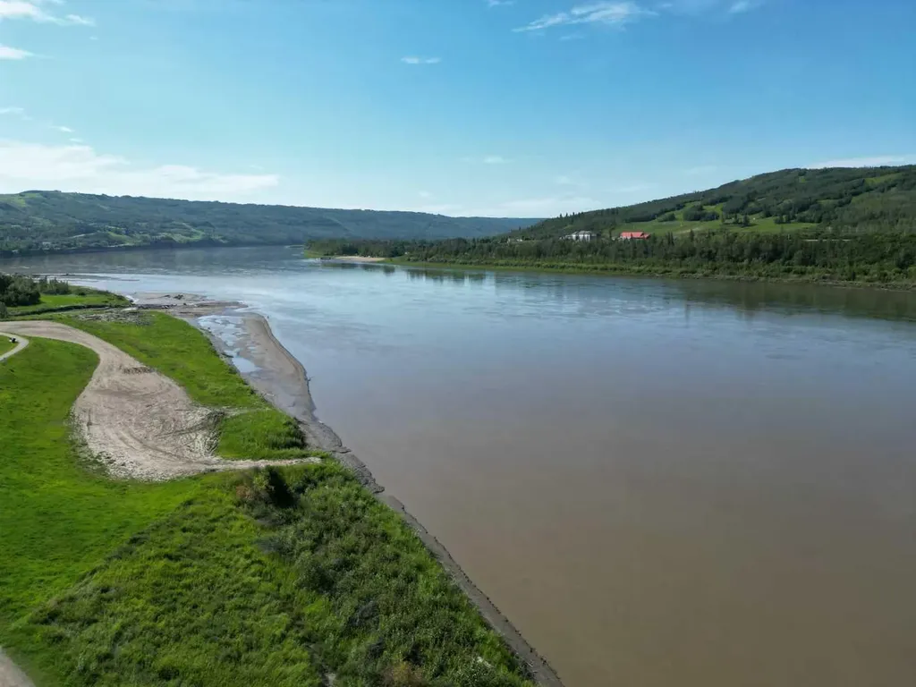 9810 94 Street Peace River AB T8S 0A1