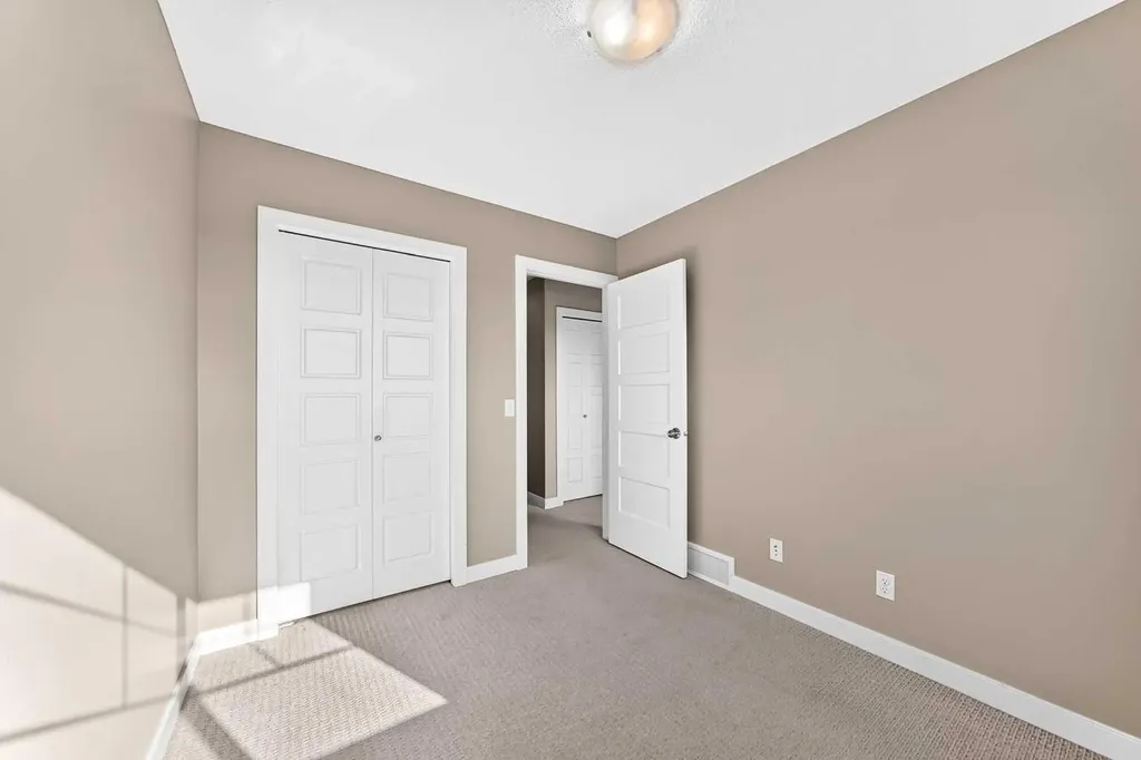 141 Pantego Lane NW Calgary AB T3K0T1
