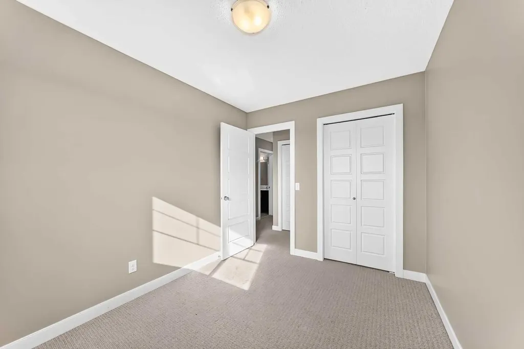 141 Pantego Lane NW Calgary AB T3K0T1