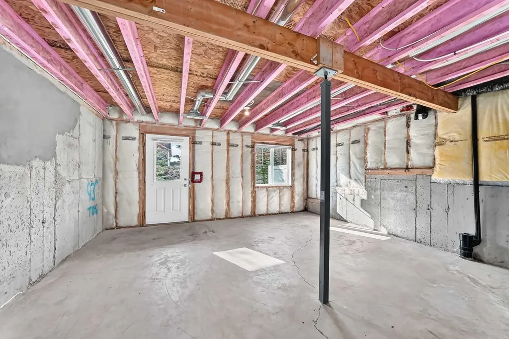 141 Pantego Lane NW Calgary AB T3K0T1