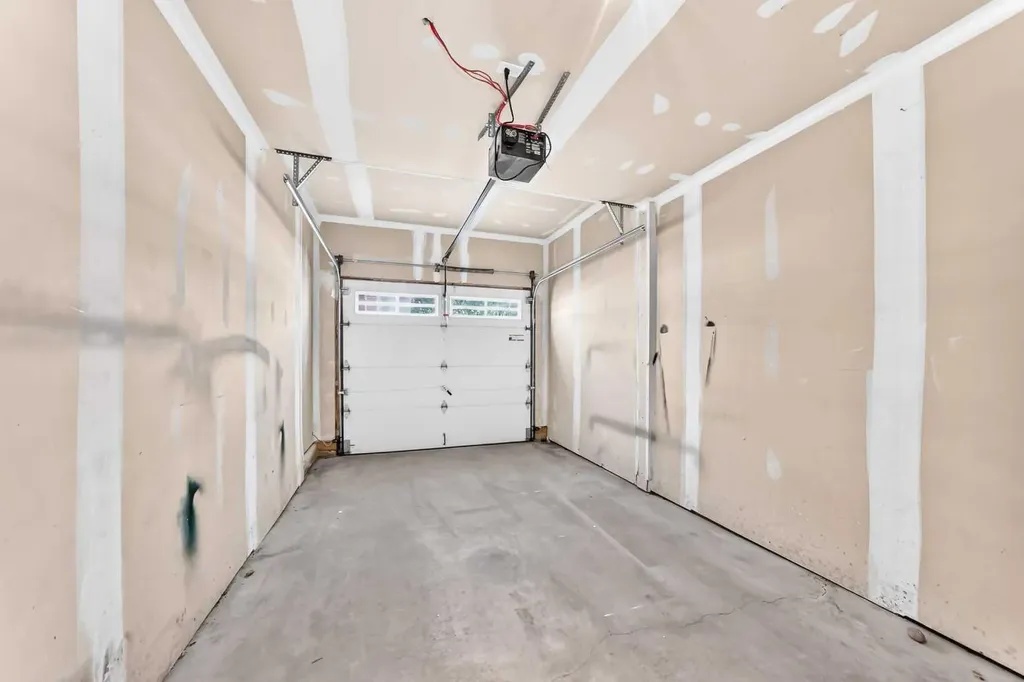 141 Pantego Lane NW Calgary AB T3K0T1