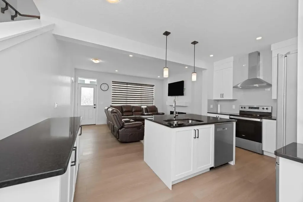 328 Homestead Grove NE Calgary AB T3J 5R6