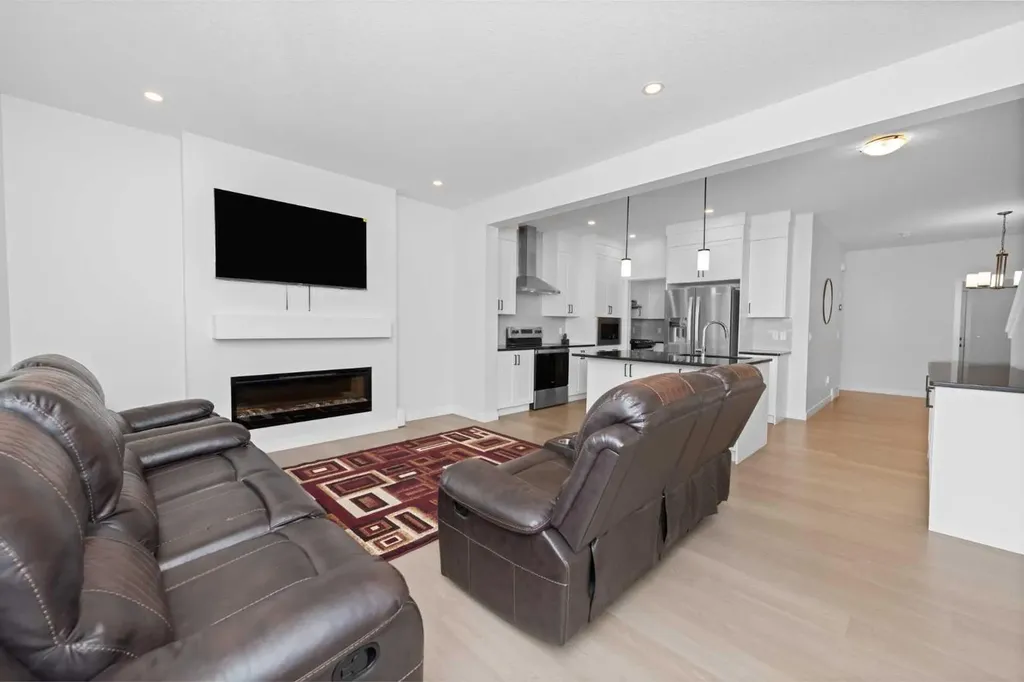 328 Homestead Grove NE Calgary AB T3J 5R6
