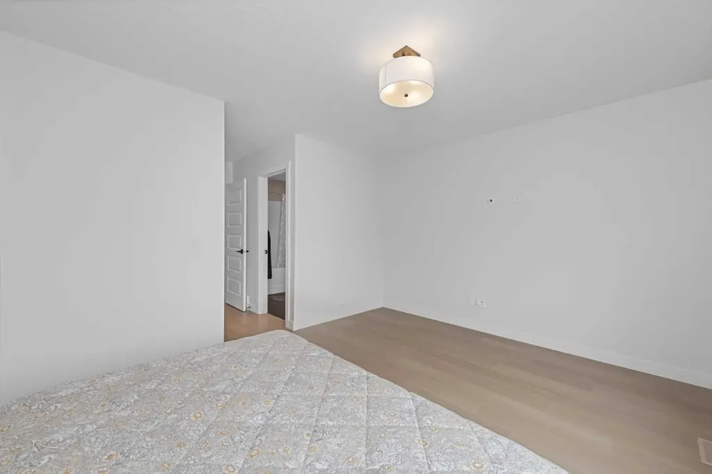328 Homestead Grove NE Calgary AB T3J 5R6