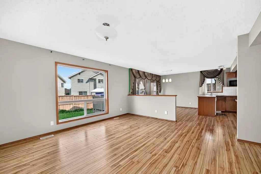 54 Coral Springs Court NE Calgary AB T3J 3W9