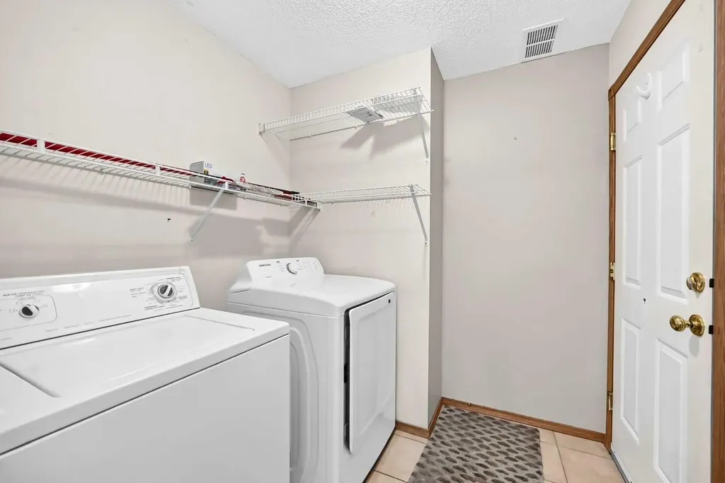 54 Coral Springs Court NE Calgary AB T3J 3W9