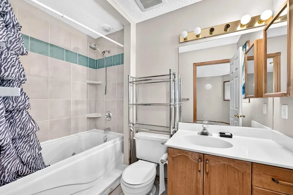 54 Coral Springs Court NE Calgary AB T3J 3W9