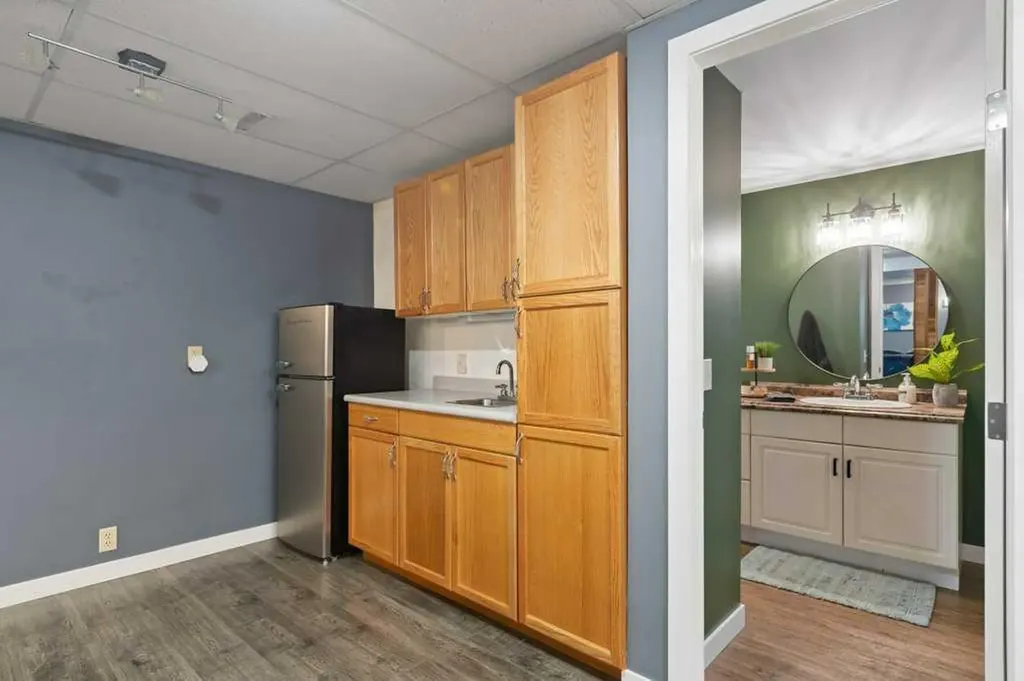 167 Deerpath Court SE Calgary AB T2J 6K9