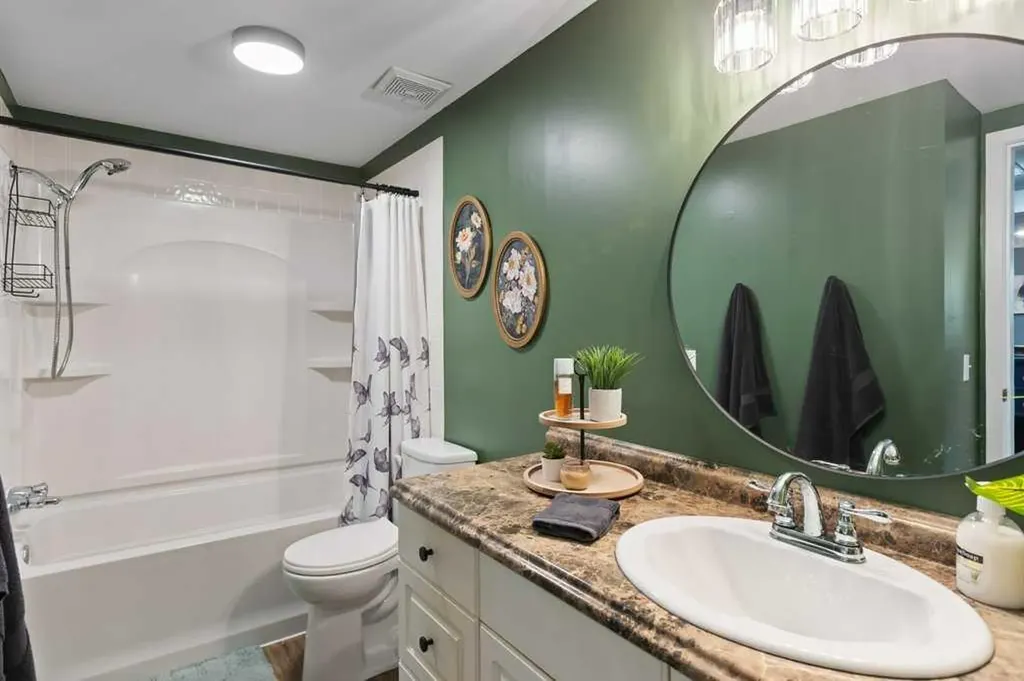 167 Deerpath Court SE Calgary AB T2J 6K9
