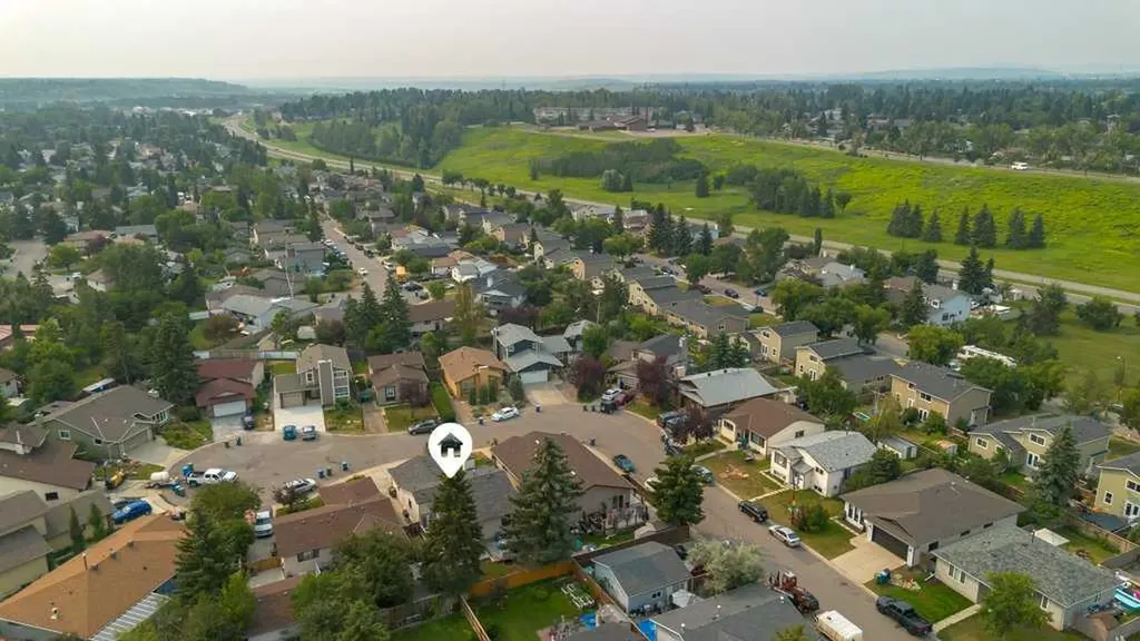 167 Deerpath Court SE Calgary AB T2J 6K9