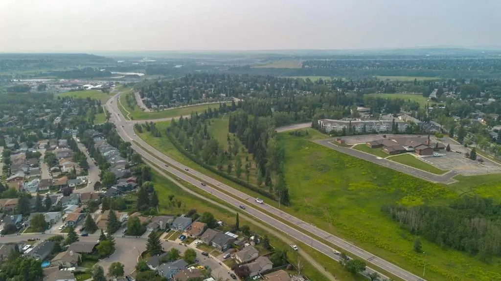 167 Deerpath Court SE Calgary AB T2J 6K9
