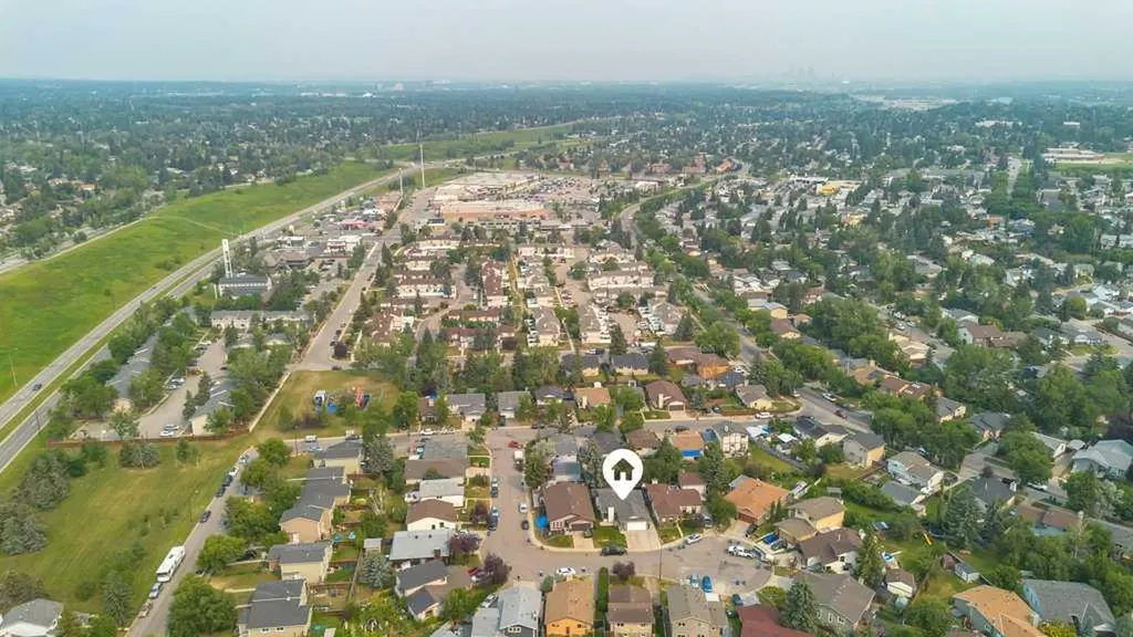 167 Deerpath Court SE Calgary AB T2J 6K9
