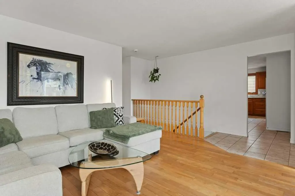 167 Deerpath Court SE Calgary AB T2J 6K9