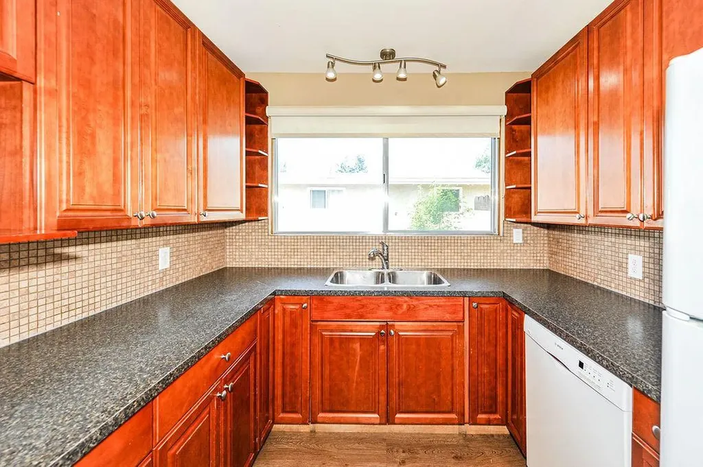 Mount Pleasant Drive Camrose AB T4V 2M6