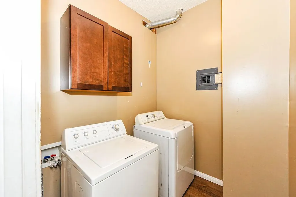 Mount Pleasant Drive Camrose AB T4V 2M6