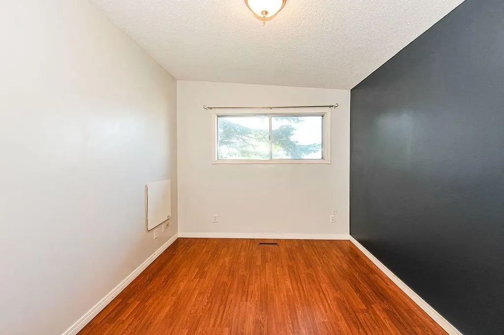 Mount Pleasant Drive Camrose AB T4V 2M6