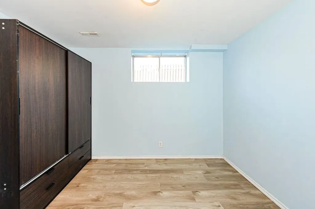 Mount Pleasant Drive Camrose AB T4V 2M6