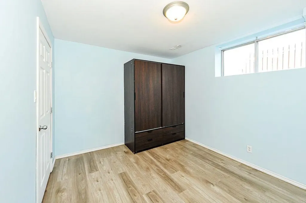Mount Pleasant Drive Camrose AB T4V 2M6
