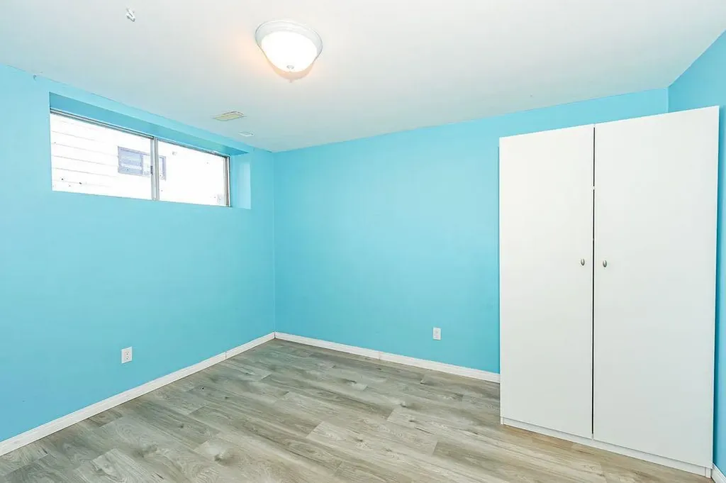 Mount Pleasant Drive Camrose AB T4V 2M6