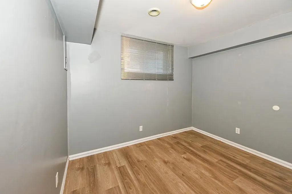 Mount Pleasant Drive Camrose AB T4V 2M6