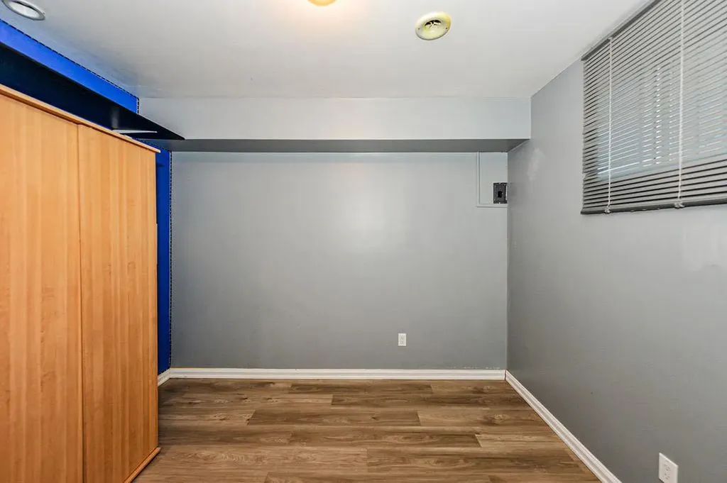 Mount Pleasant Drive Camrose AB T4V 2M6