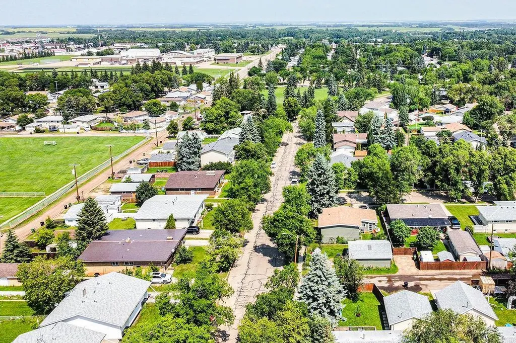 Mount Pleasant Drive Camrose AB T4V 2M6
