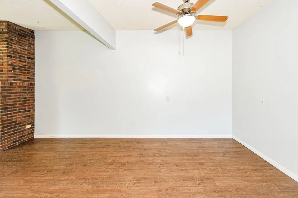 Mount Pleasant Drive Camrose AB T4V 2M6