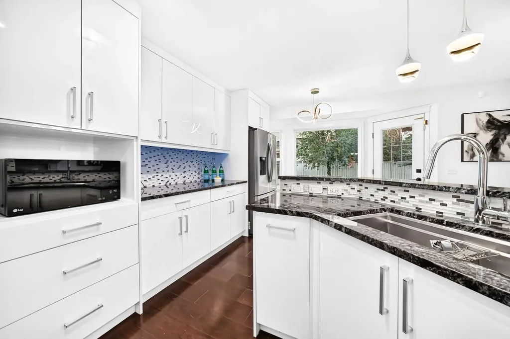 262 Coventry Court NE Calgary AB T3K 5E8