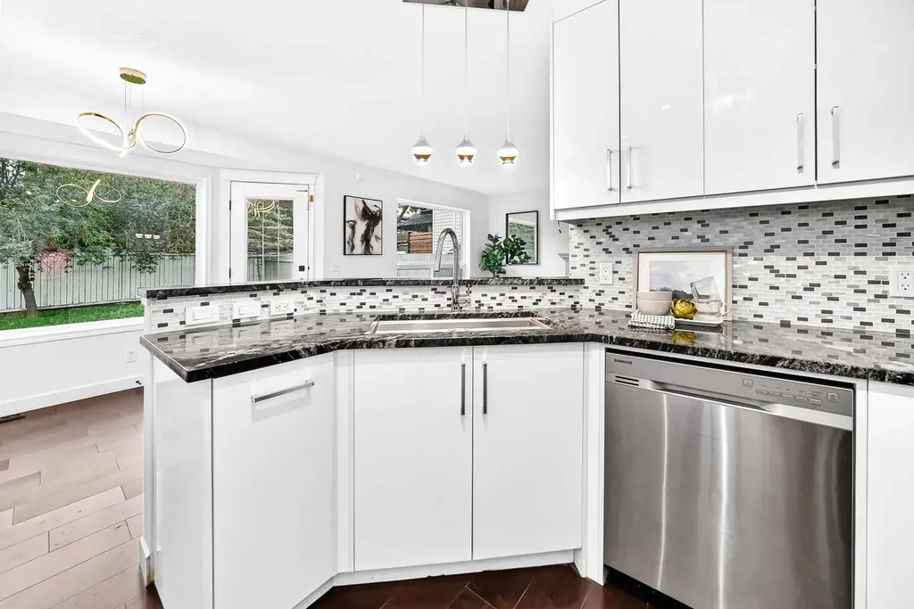 262 Coventry Court NE Calgary AB T3K 5E8