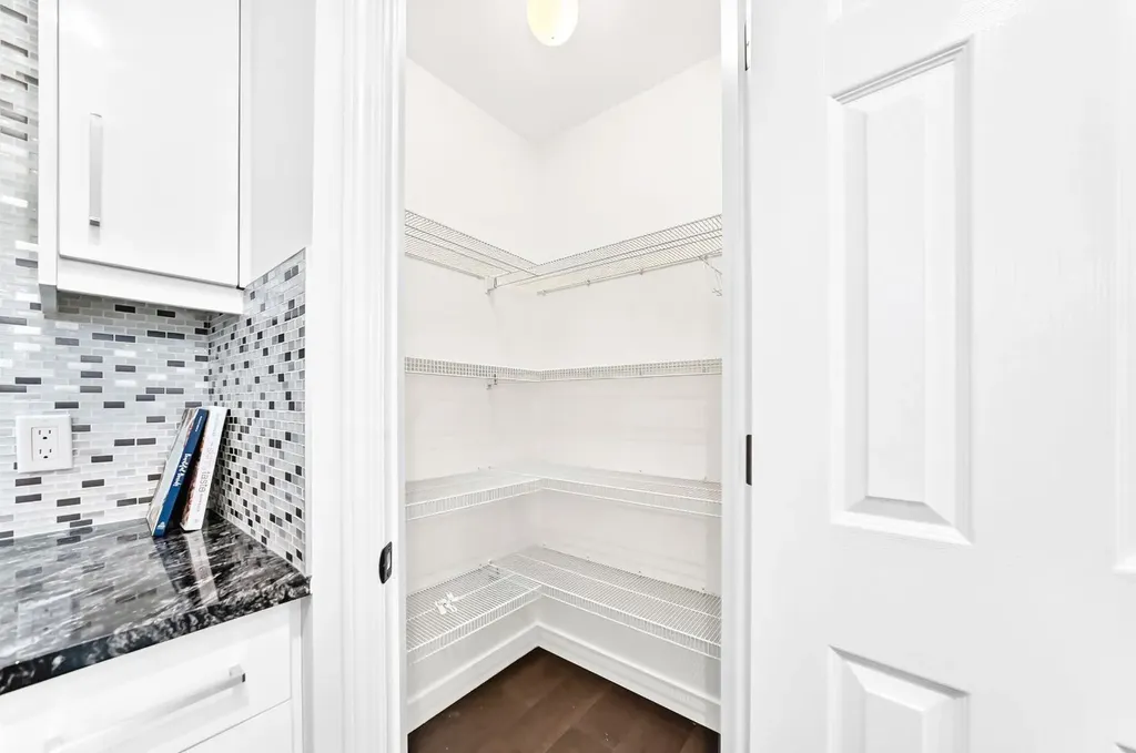 262 Coventry Court NE Calgary AB T3K 5E8