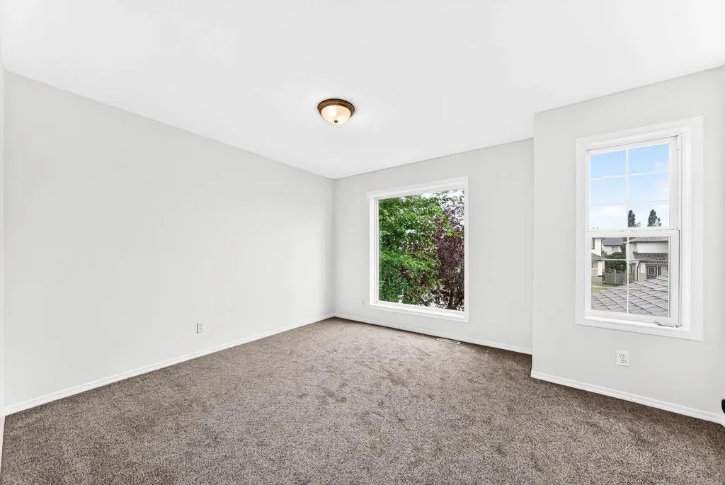 262 Coventry Court NE Calgary AB T3K 5E8