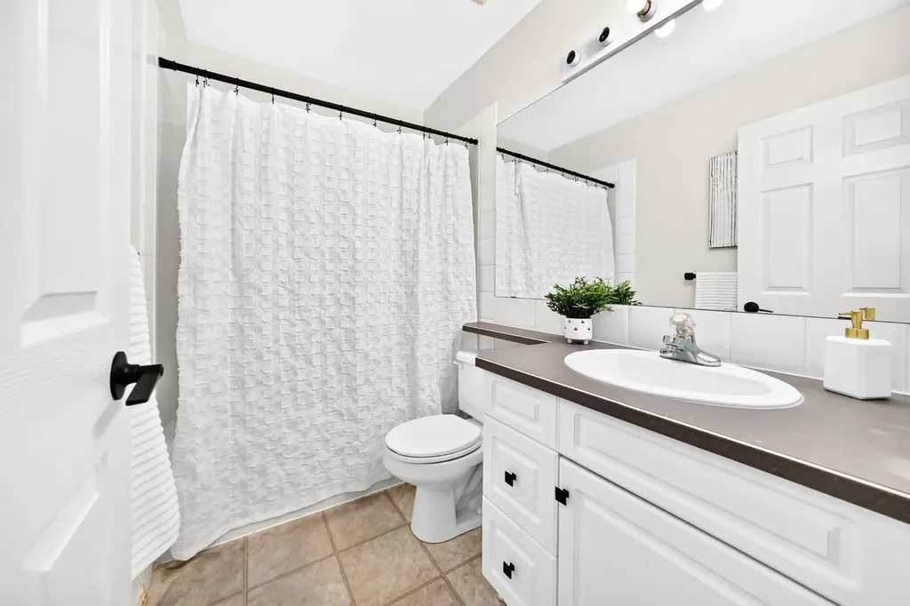 262 Coventry Court NE Calgary AB T3K 5E8