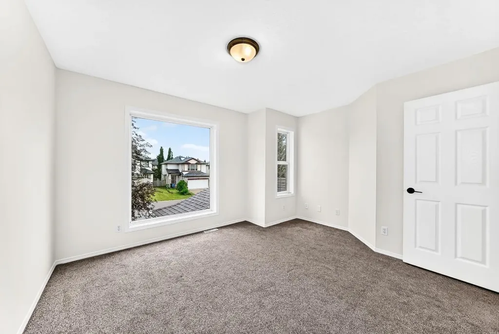 262 Coventry Court NE Calgary AB T3K 5E8