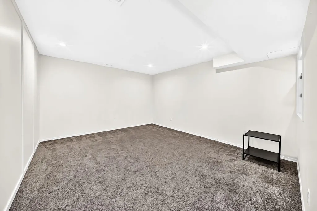 262 Coventry Court NE Calgary AB T3K 5E8