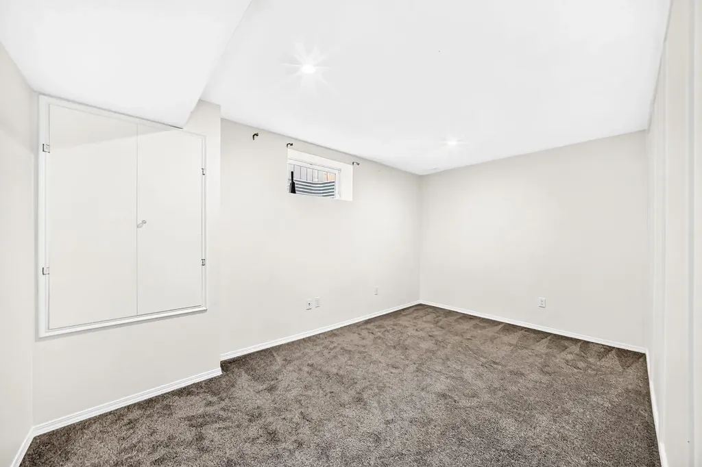 262 Coventry Court NE Calgary AB T3K 5E8