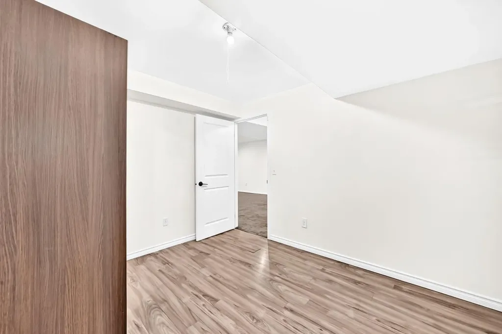 262 Coventry Court NE Calgary AB T3K 5E8